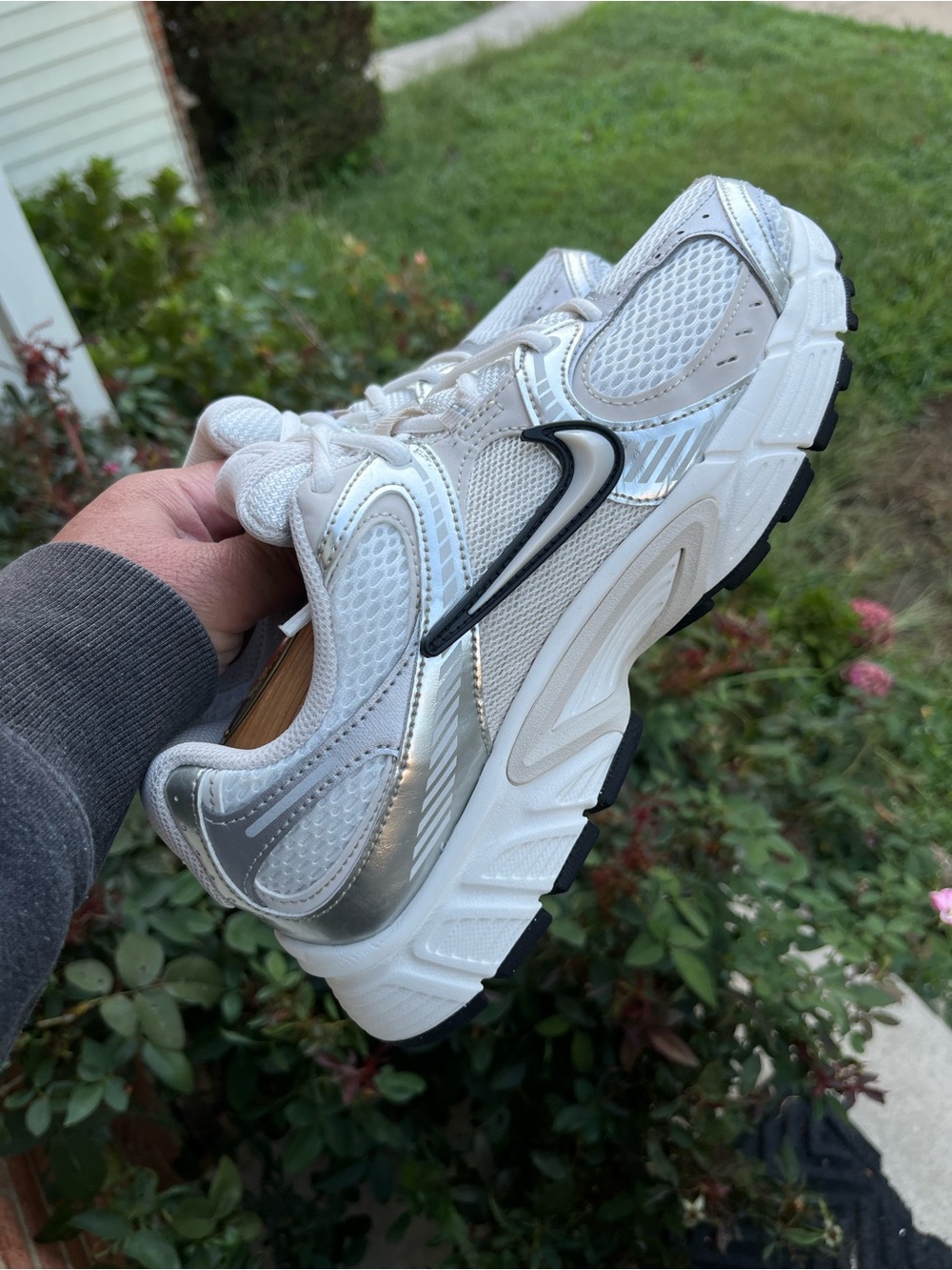 Nike V5 RNR
Comfort/Athletic
Lifestyle Shoes
Size 7.5 for Women